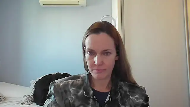 Annylove1 online show from 11/28/25, 11:57