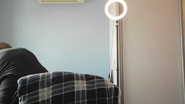 Annylove1 online show from 12/20/25, 01:40