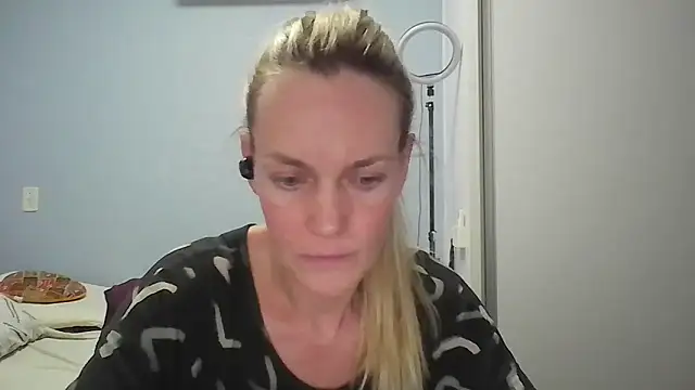 Annylove1 online show from 02/07/26, 12:36