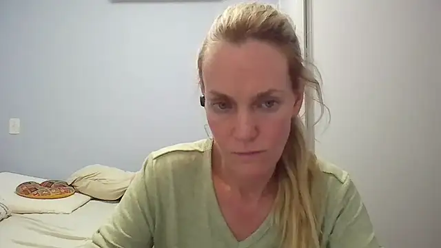 Annylove1 online show from 02/25/26, 12:09