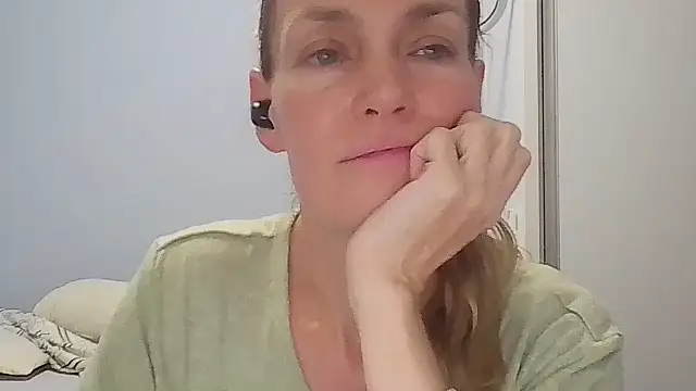 Annylove1 online show from 03/12/26, 12:17