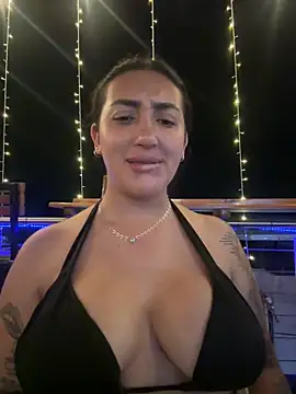 Snapshot of Hannahoff chatting on 01/23/25, 01:19 Hannahoff online show from 01/23/25, 01:19