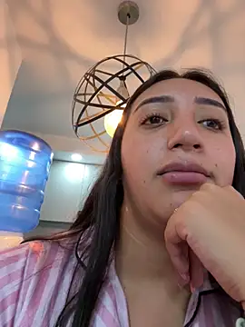 Snapshot of Hannahoff chatting on 02/09/25, 05:29 Hannahoff online show from 02/09/25, 05:29