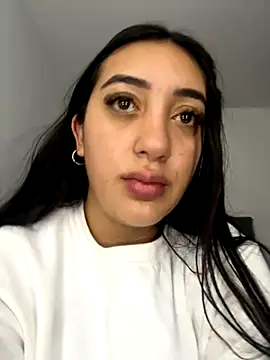 Snapshot of Hannahoff chatting on 11/30/25, 12:36 Hannahoff online show from 11/30/25, 12:36