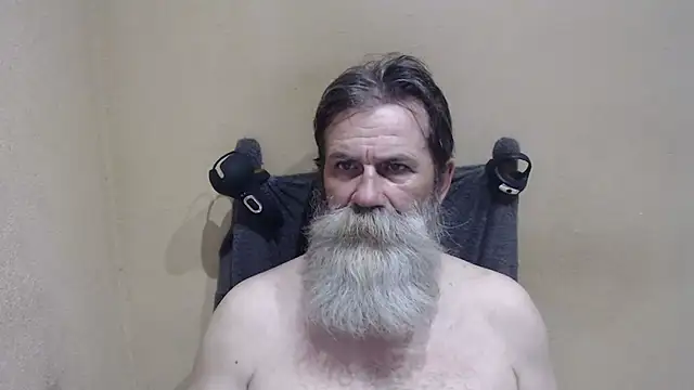 Snapshot of AlexNudo chatting on 07/28/26, 01:32 AlexNudo online show from 07/28/26, 01:32