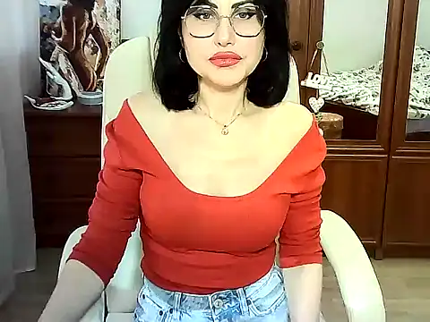 Alyona Alex online show from 01/04/25, 08:49