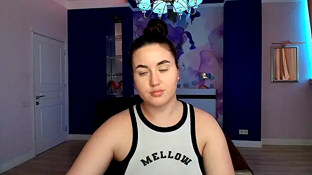 Snapshot of Roxie_Bradley chatting on 01/06/25, 10:57 Roxie Bradley online show from 01/06/25, 10:57