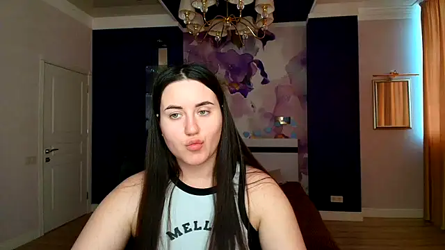 Snapshot of Roxie_Bradley chatting on 02/03/25, 11:31 Roxie Bradley online show from 02/03/25, 11:31