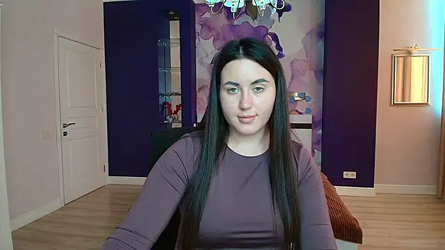 Snapshot of Roxie_Bradley chatting on 02/12/25, 01:06 Roxie Bradley online show from 02/12/25, 01:06