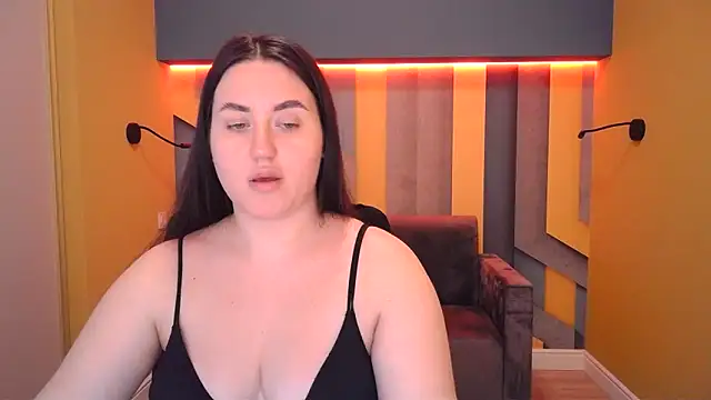 Snapshot of Roxie_Bradley chatting on 02/24/25, 07:00 Roxie Bradley online show from 02/24/25, 07:00