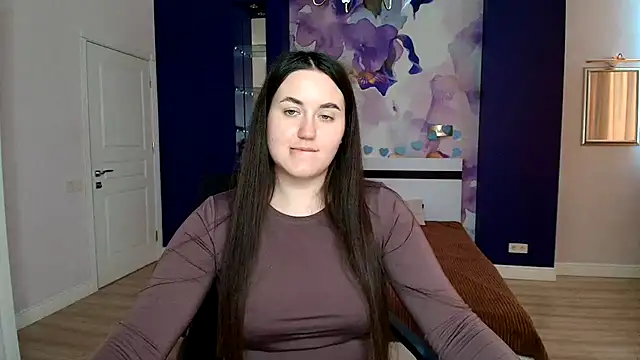 Snapshot of Roxie_Bradley chatting on 03/11/25, 10:18 Roxie Bradley online show from 03/11/25, 10:18