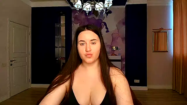 Snapshot of Roxie_Bradley chatting on 03/17/25, 07:02 Roxie Bradley online show from 03/17/25, 07:02