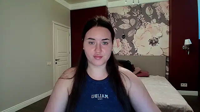 Snapshot of Roxie_Bradley chatting on 09/23/25, 05:54 Roxie Bradley online show from 09/23/25, 05:54