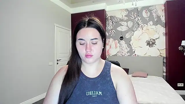 Snapshot of Roxie_Bradley chatting on 11/03/25, 06:47 Roxie Bradley online show from 11/03/25, 06:47