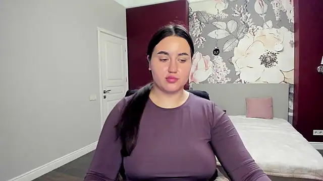 Snapshot of Roxie_Bradley chatting on 11/11/25, 06:46 Roxie Bradley online show from 11/11/25, 06:46