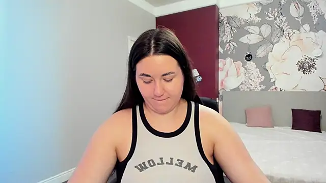 Snapshot of Roxie_Bradley chatting on 11/21/25, 06:45 Roxie Bradley online show from 11/21/25, 06:45