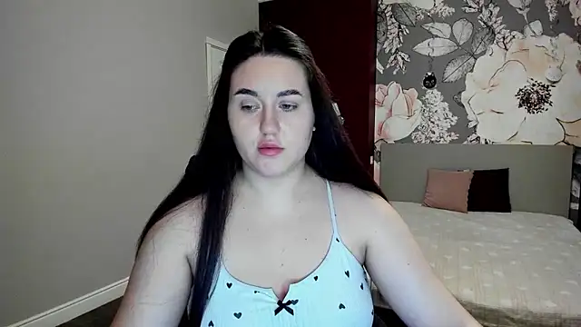 Roxie Bradley online show from 02/11/26, 06:40