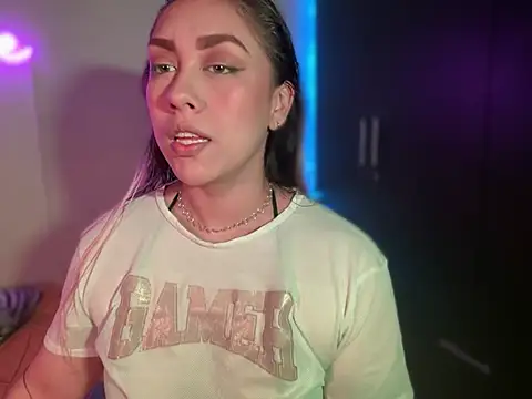 Im sophiie online show from 01/28/25, 05:54