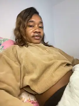  yisela  online show from 10/22/25, 08:30