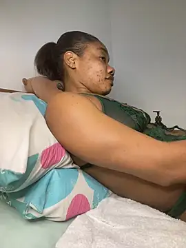  yisela  online show from 04/16/26, 12:44