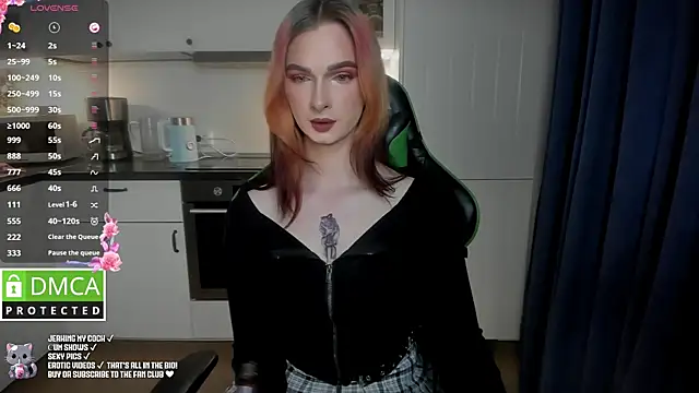 Snapshot of Lee_Loo chatting on 01/07/25, 01:14 Lee Loo online show from 01/07/25, 01:14