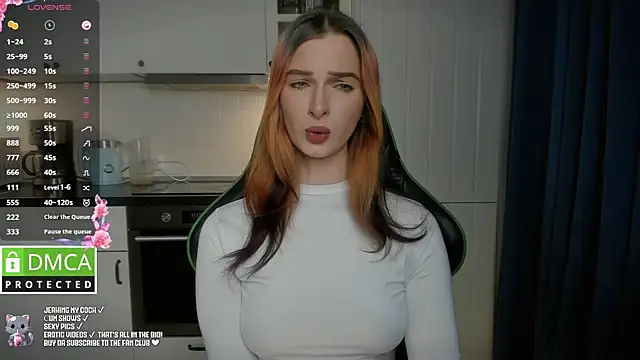 Snapshot of Lee_Loo chatting on 02/11/25, 02:24 Lee Loo online show from 02/11/25, 02:24