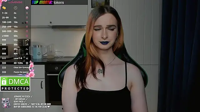 Snapshot of Lee_Loo chatting on 02/15/25, 04:45 Lee Loo online show from 02/15/25, 04:45