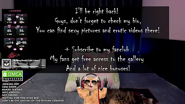 Snapshot of Lee_Loo chatting on 12/20/25, 02:13 Lee Loo online show from 12/20/25, 02:13