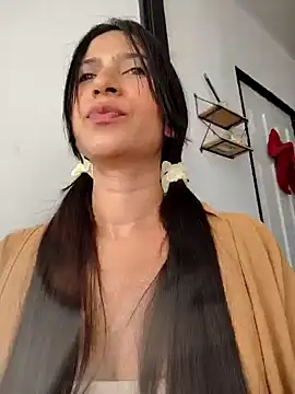 lady-rosse online show from 12/17/24, 06:31