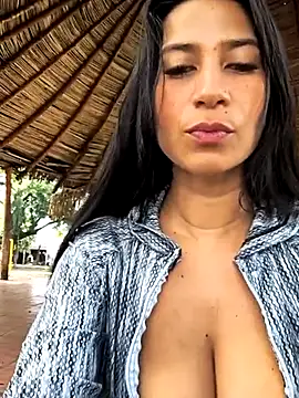 lady-rosse online show from 02/27/25, 07:37