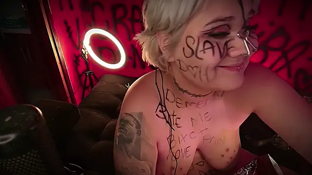 Laura takint online show from 02/10/25, 10:09