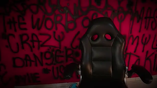 Laura takint online show from 02/24/25, 04:04