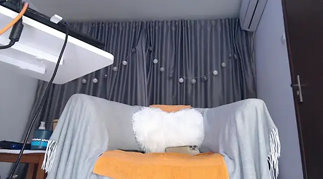 Snapshot of Babe_Licious chatting on 01/29/25, 11:14 Babe Licious online show from 01/29/25, 11:14