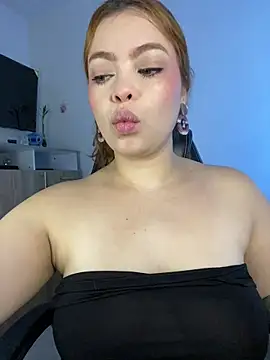 Snapshot of Liza_1 chatting on 11/15/25, 03:08 Liza 1 online show from 11/15/25, 03:08