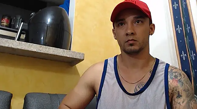 Snapshot of SimonRoberth chatting on 03/09/25, 06:39 SimonRoberth online show from 03/09/25, 06:39