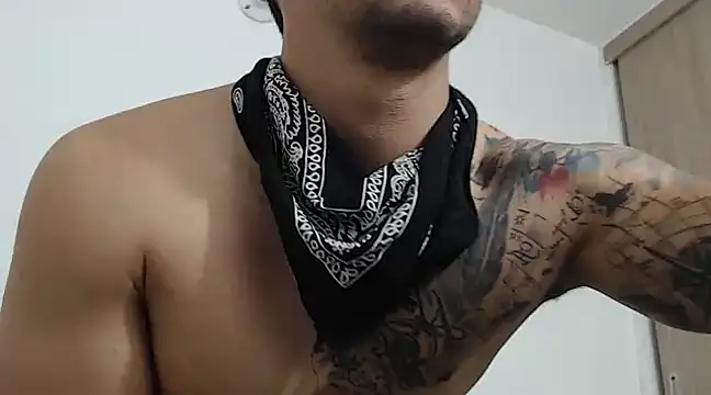 Snapshot of SimonRoberth chatting on 03/21/25, 04:06 SimonRoberth online show from 03/21/25, 04:06