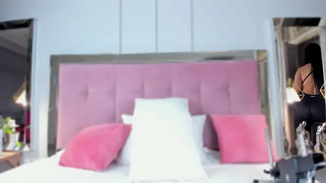 Ahincale online show from 02/16/26, 08:05