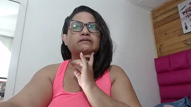 Katha Marck online show from 05/03/26, 10:43