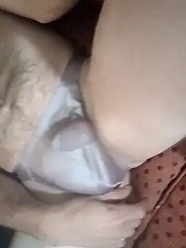 Snapshot of begood4daddy2day chatting on 12/13/25, 08:14 begood4daddy2day online show from 12/13/25, 08:14