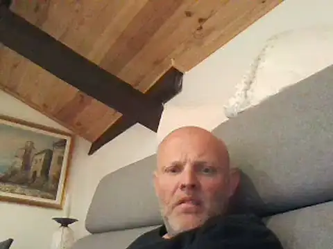 Snapshot of davigochi77bcn chatting on 03/19/25, 07:27 davigochi77bcn online show from 03/19/25, 07:27