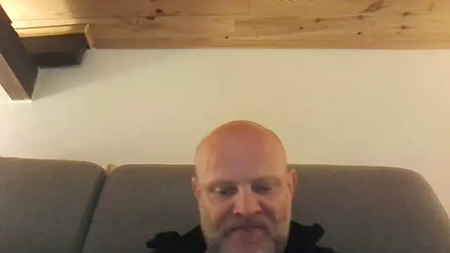 davigochi77bcn online show from 04/12/26, 07:52
