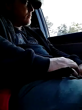 Snapshot of Hotredheadandtoungelasher chatting on 02/20/25, 10:48 Hotredheadandtoungelasher online show from 02/20/25, 10:48