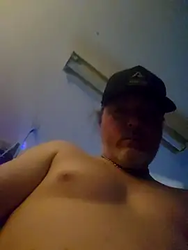 Snapshot of Hotredheadandtoungelasher chatting on 11/15/25, 06:11 Hotredheadandtoungelasher online show from 11/15/25, 06:11