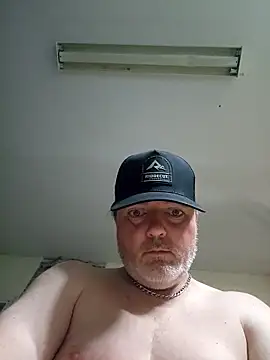 Hotredheadandtoungelasher online show from 12/05/25, 02:47