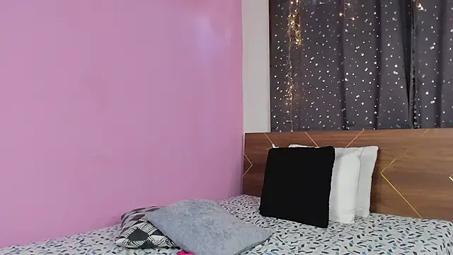 SaraVergara online show from 03/09/25, 02:21