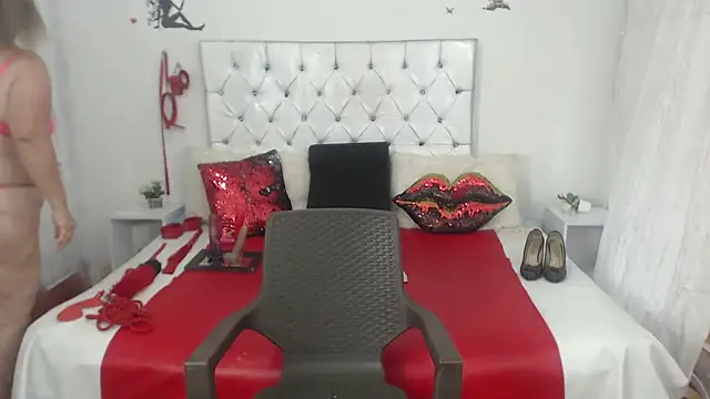 Sweetbigcatt online show from 05/31/26, 06:09