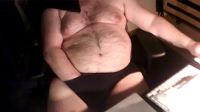 Snapshot of sr4343 chatting on 12/30/24, 09:29 sr4343 online show from 12/30/24, 09:29