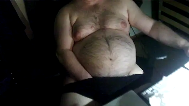 Snapshot of sr4343 chatting on 01/01/25, 10:35 sr4343 online show from 01/01/25, 10:35