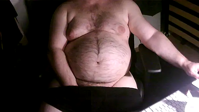 Snapshot of sr4343 chatting on 02/01/25, 10:23 sr4343 online show from 02/01/25, 10:23