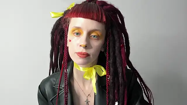 Snapshot of FlowerOfSin2001 chatting on 03/04/25, 04:30 FlowerOfSin2001 online show from 03/04/25, 04:30